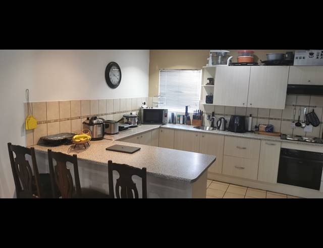 3 BEDROOM FREESTANDING FOR SALE IN SAFARI GARDENS